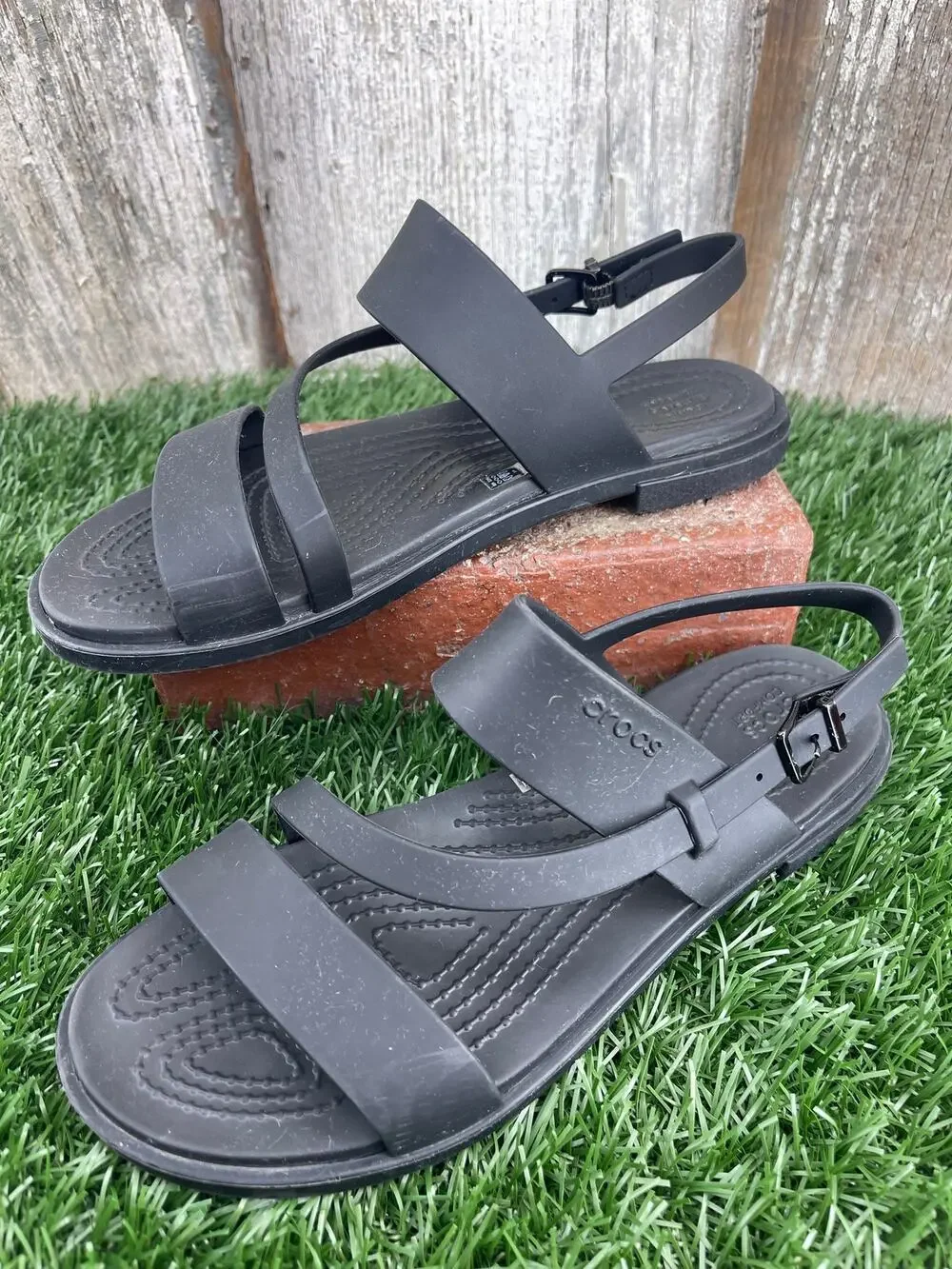 Crocs Tulum Strappy Sandals Black Matlite Women's 5